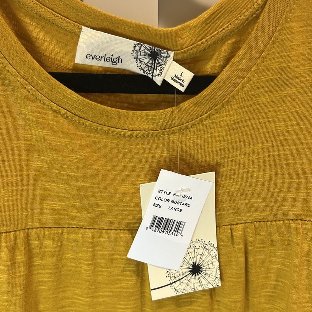 NWT everleigh tank - Picture 3 of 8